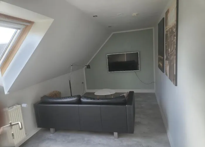 Vaerelse, Tv-stue Og Spiserum Uden Vand, Ikke Kokken, Pa Forste Sal , Eget Badevaerelse I Stueetagen Séjour chez l'habitant Kvaerndrup